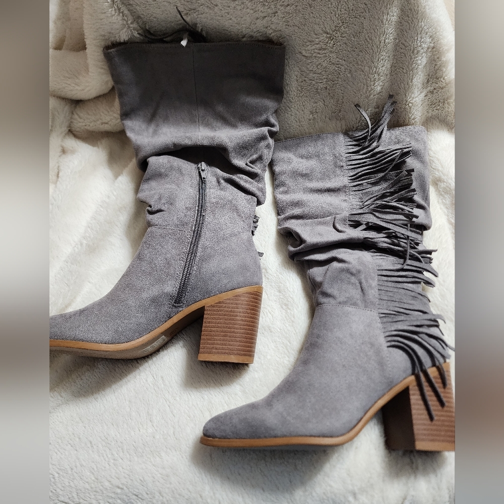 Journee Collection Hartly Gray Fringe Women's Boots 5.5 x-wide Calf